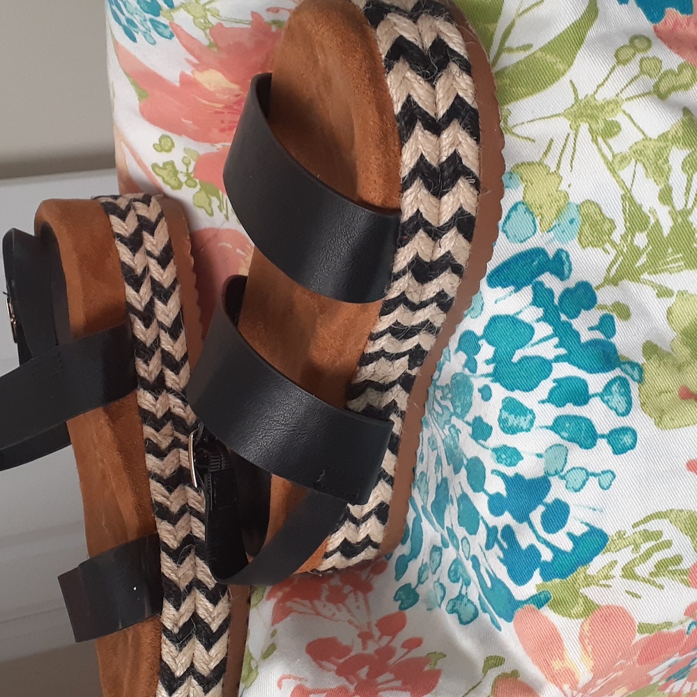 Womens sandals
